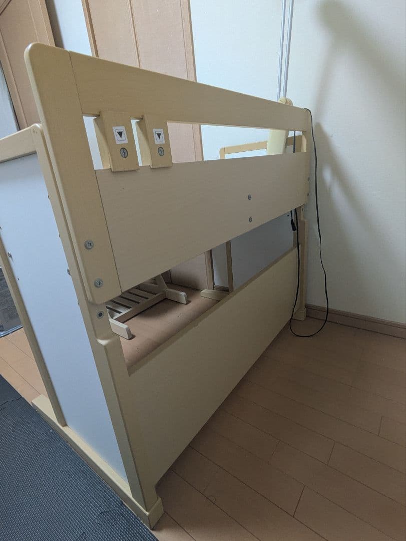 【木ノ子ママ】NITORIベージュ木製学習机デスク 白　木目調ホワイト