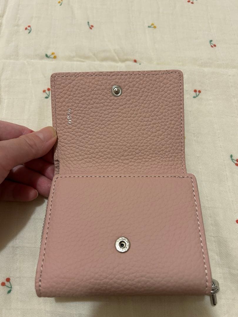 VASIC Round Mini Mini 三つ折り財布 モモ ヴァジック