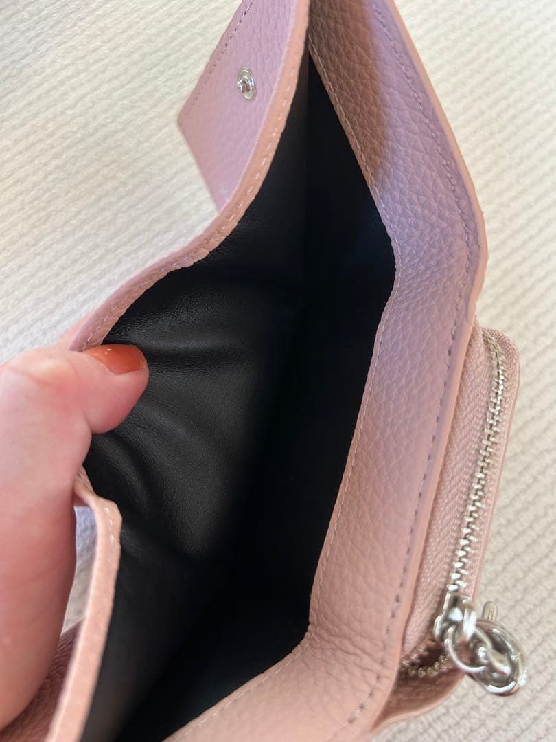 VASIC Round Mini Mini 三つ折り財布 モモ ヴァジック