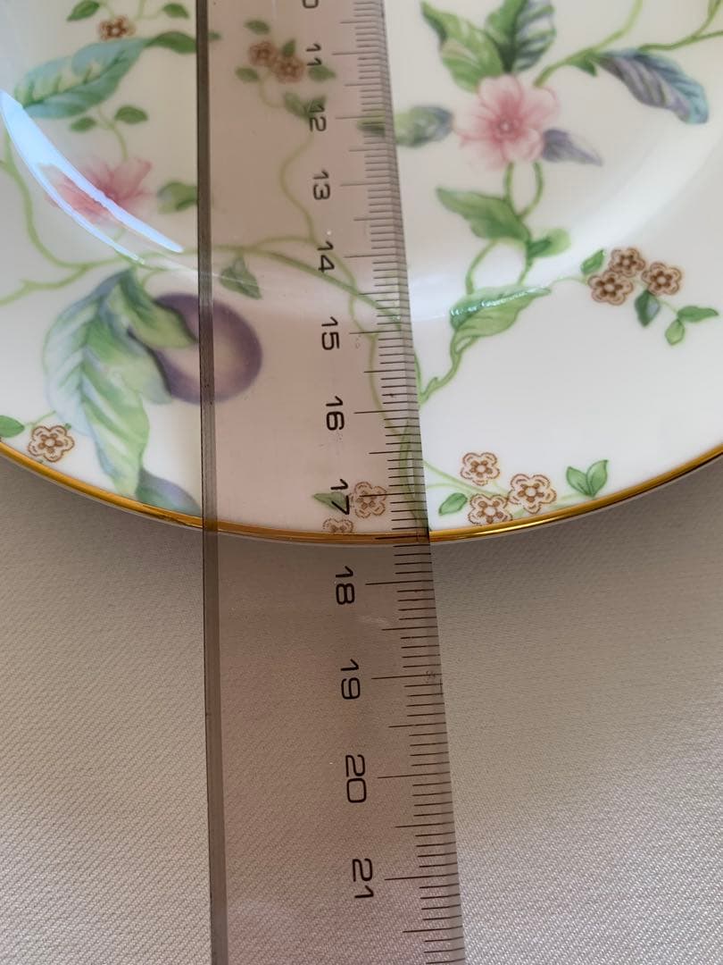 ウェッジウッド　スウィートプラム　ケーキプレート