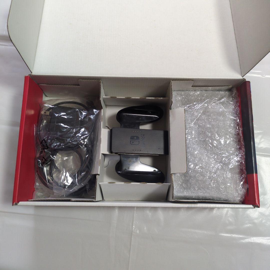 Nintendo Switch 本体 携帯ケース 付き フィルム貼り付け済み