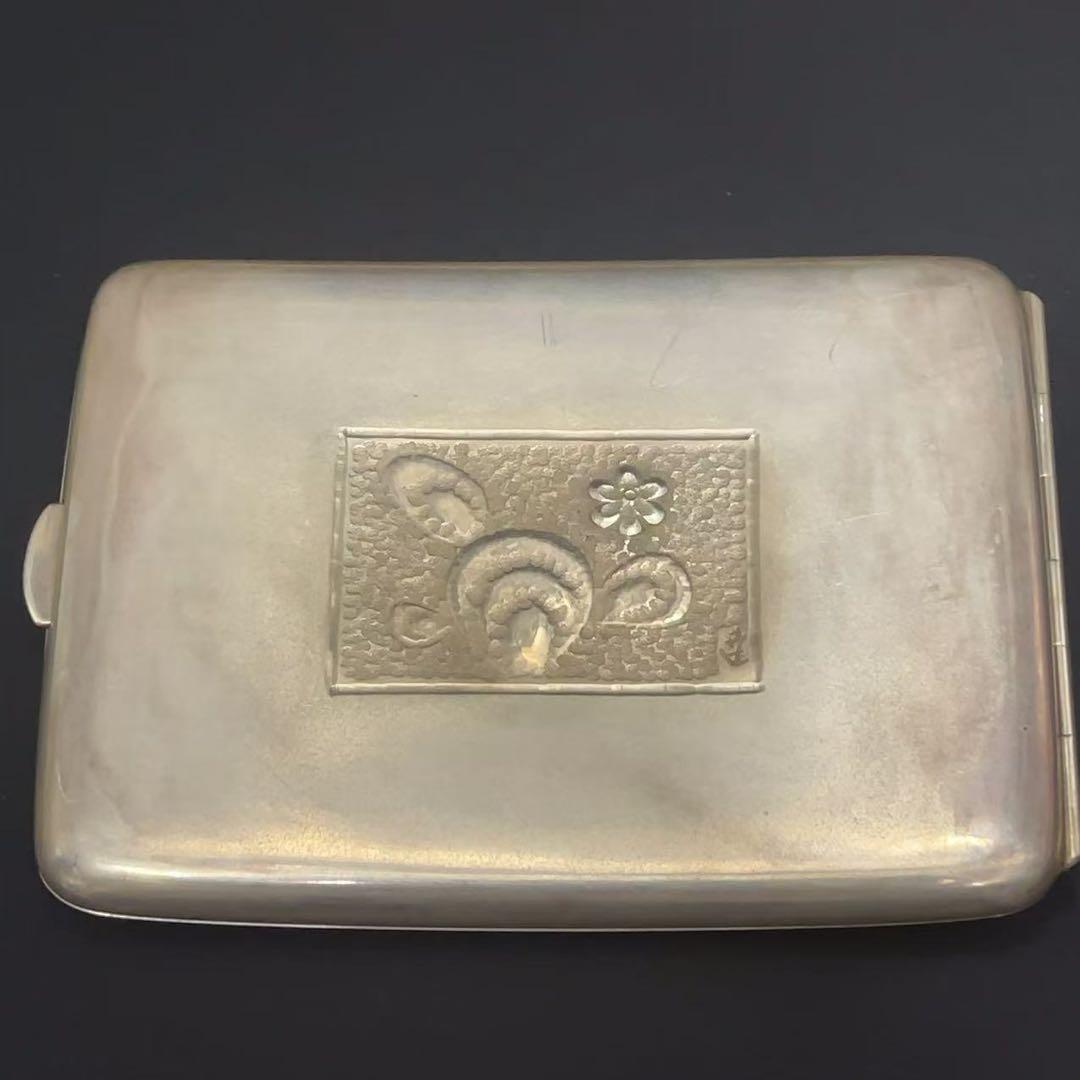 彫金家 岡部達男作 純銀 SILVER製 蛾文 彫刻 シガレットケース