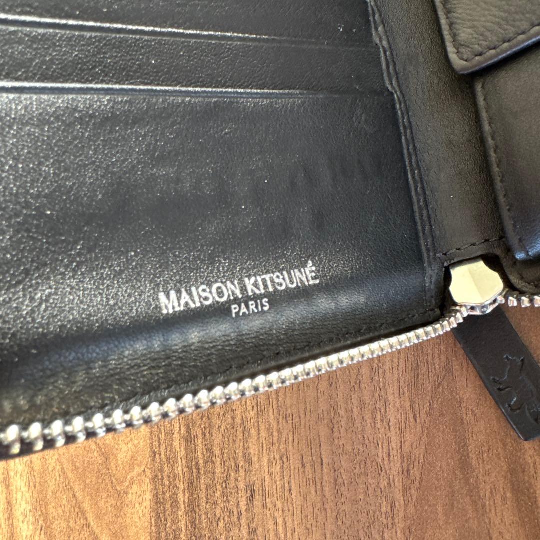 メゾンキツネ 財布 ジッパー 黒