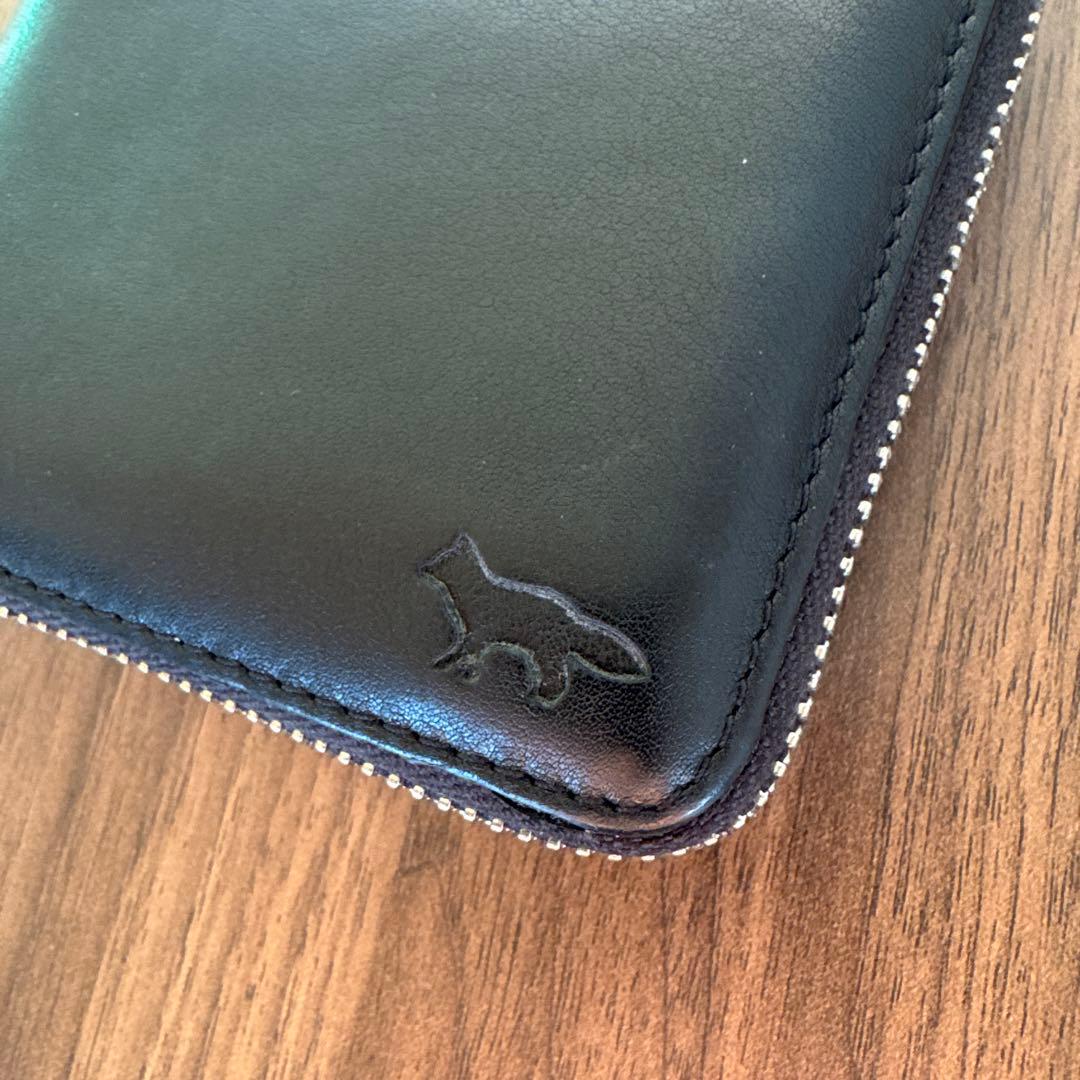 メゾンキツネ 財布 ジッパー 黒