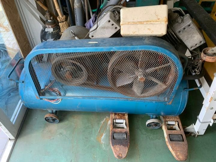 イワタ　コンプレッサー