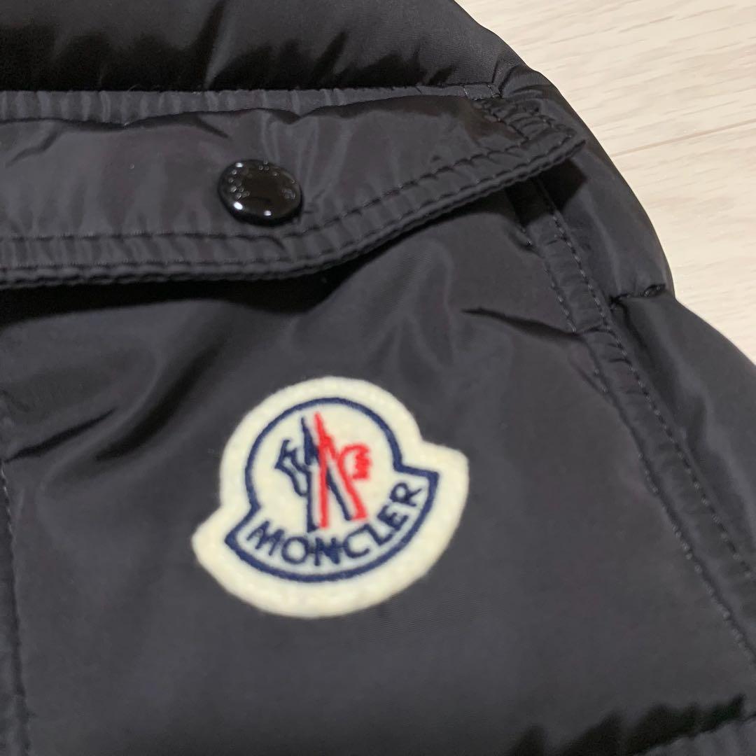 【新品同様】モンクレール　 BAIRON バイロン　ダウンベスト　黒　5D20