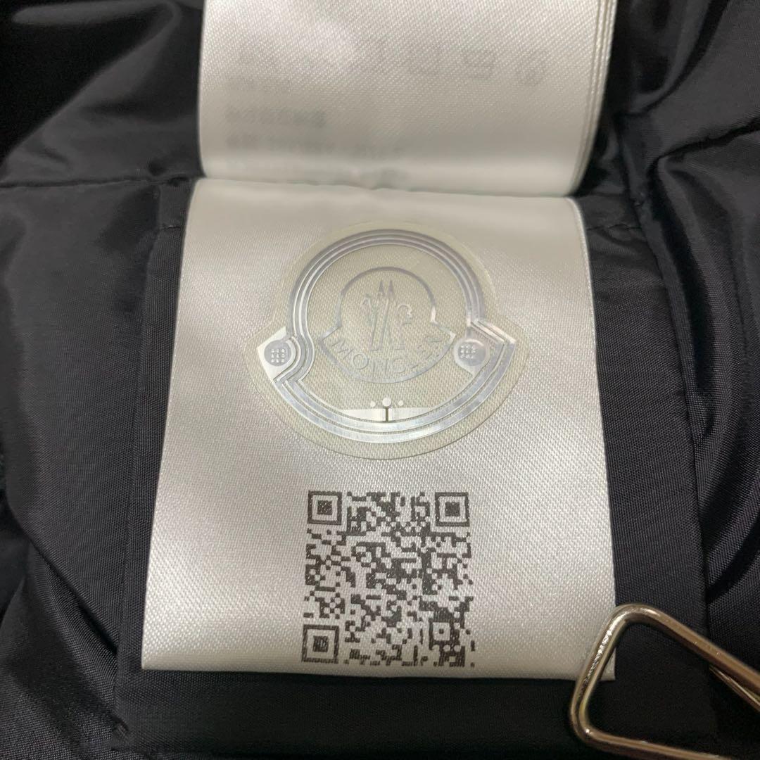 【新品同様】モンクレール　 BAIRON バイロン　ダウンベスト　黒　5D20