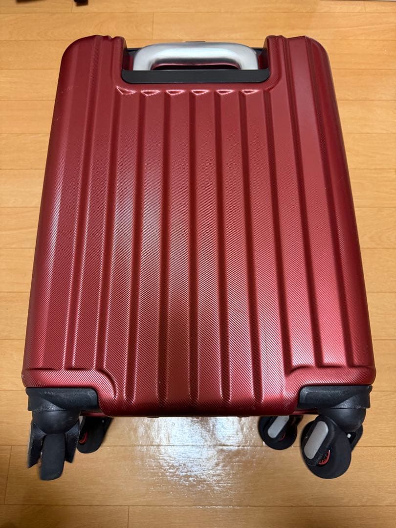 フリークエンター　キャリーケース