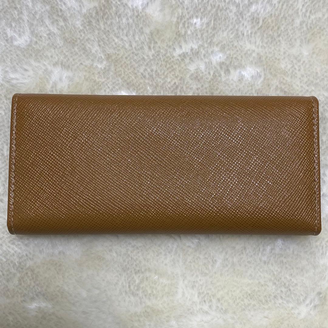 付属品完備❗️新品未使用✨プラダ6連キーケース　サフィアーノレザー　茶系ロゴ型押し