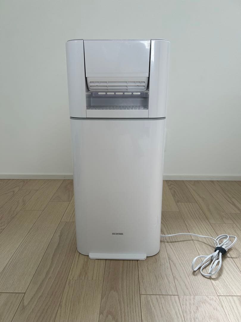 サーキュレーター　衣類乾燥機 除湿機 アイリスオーヤマ　2022年製