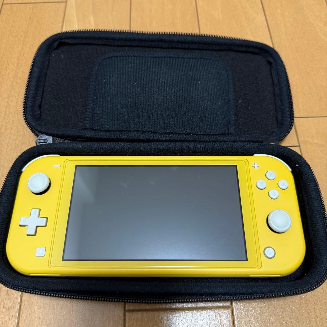 Nintendo Switch Lite イエロー ジャンク品 ケース付き