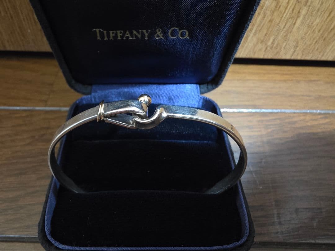最終値下げ Tiffany & Co. フックデザイン バングル