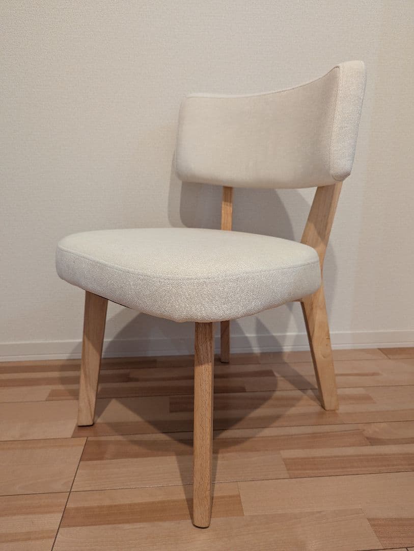 【新品訳あり！！】ダイニングチェア 2脚セット 北欧デザイン クッション付き