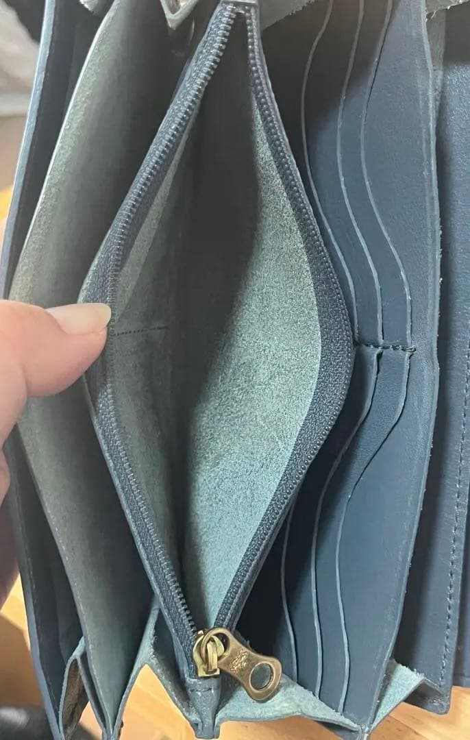 Lemon イルビゾンテ 長財布 ブルー系 ネイビー系 ロゴ型押し 収納多