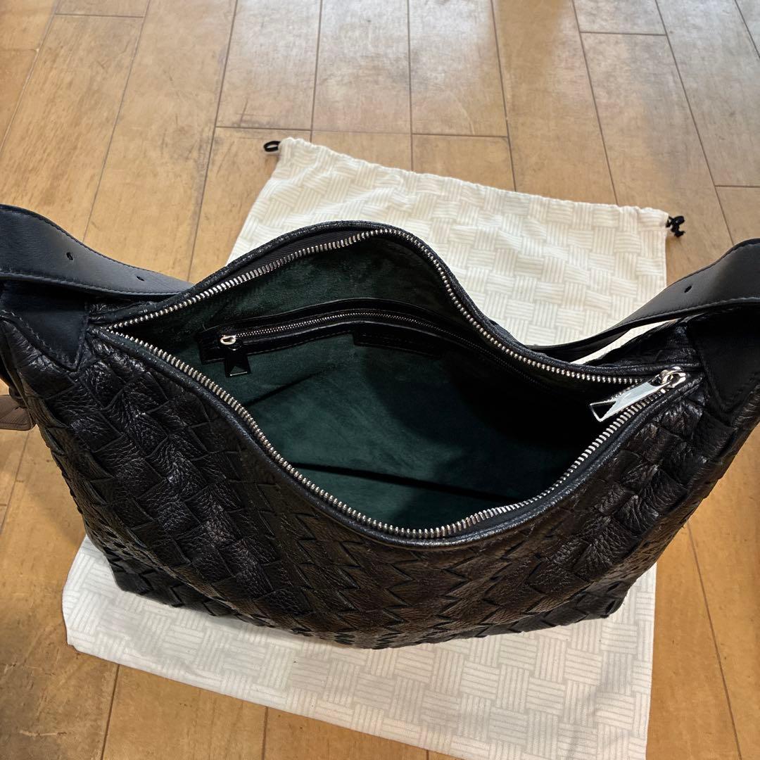 ボッテガヴェネタ　スモールトラベラー　ショルダーバッグ