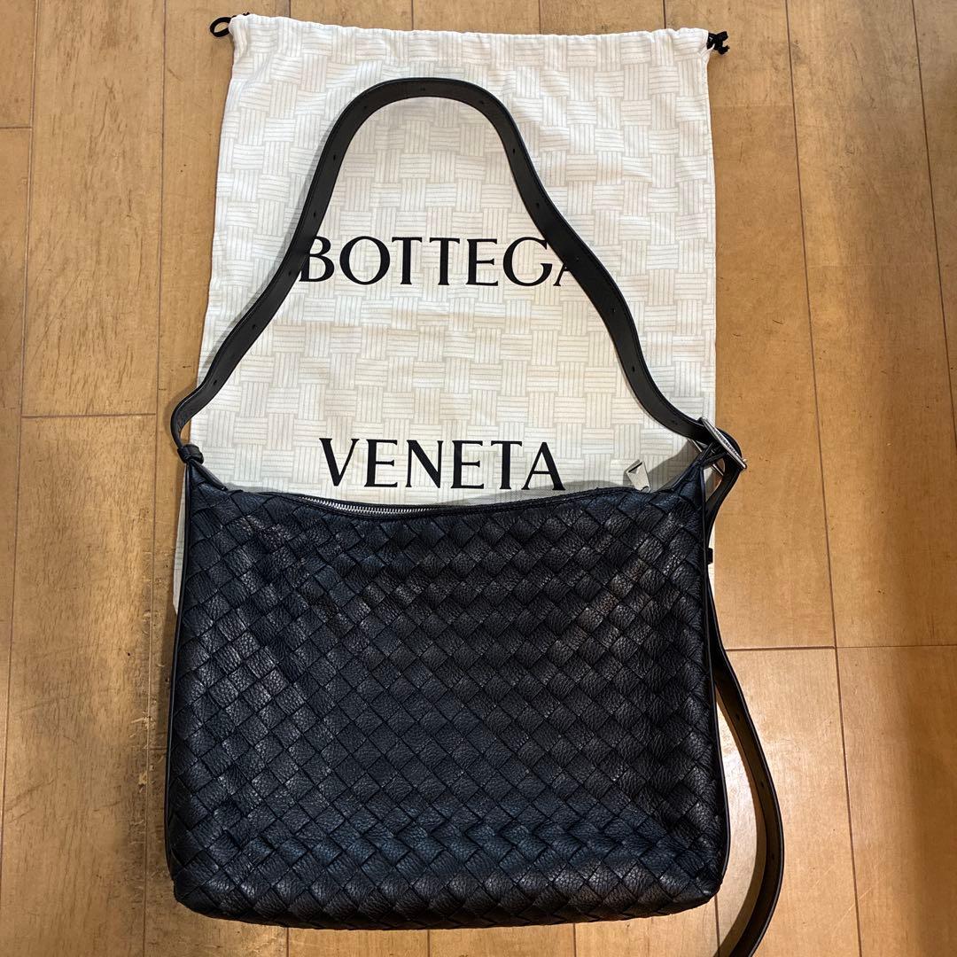 ボッテガヴェネタ　スモールトラベラー　ショルダーバッグ