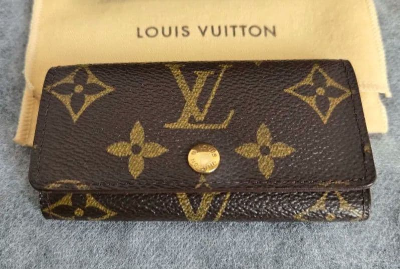 美品☆Louis Vuitton ルイヴィトン モノグラム キーケース 4連
