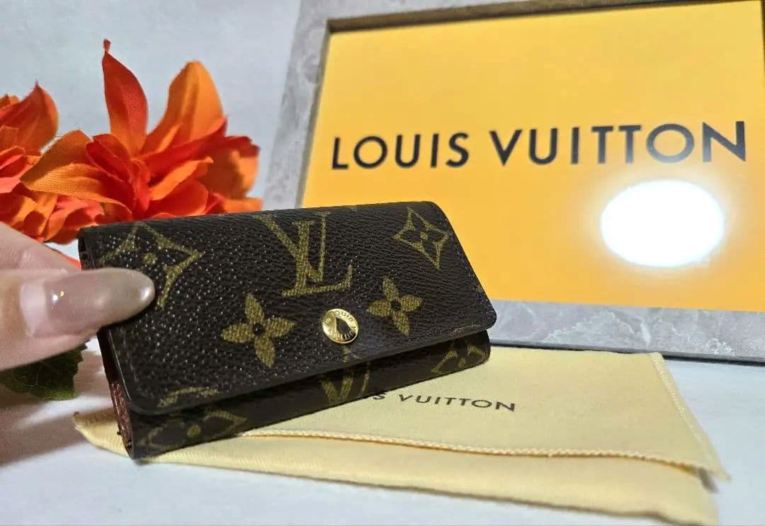 美品☆Louis Vuitton ルイヴィトン モノグラム キーケース 4連