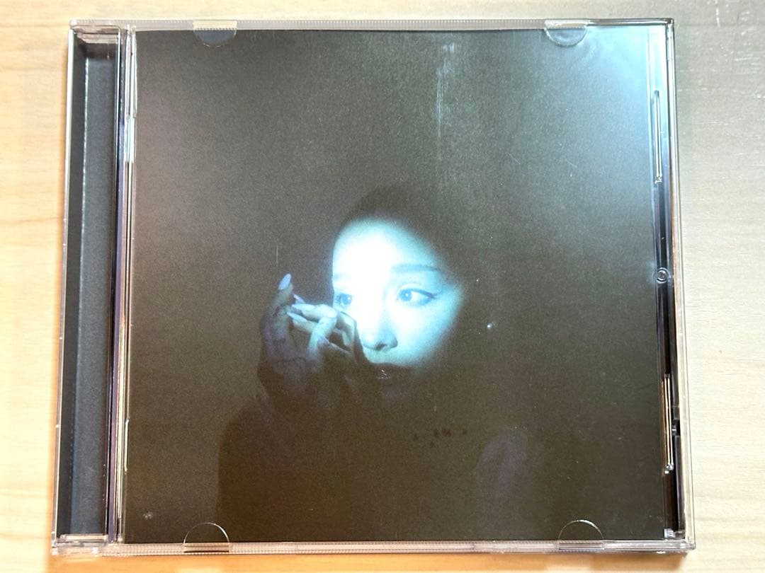 直筆サイン入り アリアナグランデ 「エターナル サンシャイン」DX 限定ジャケ