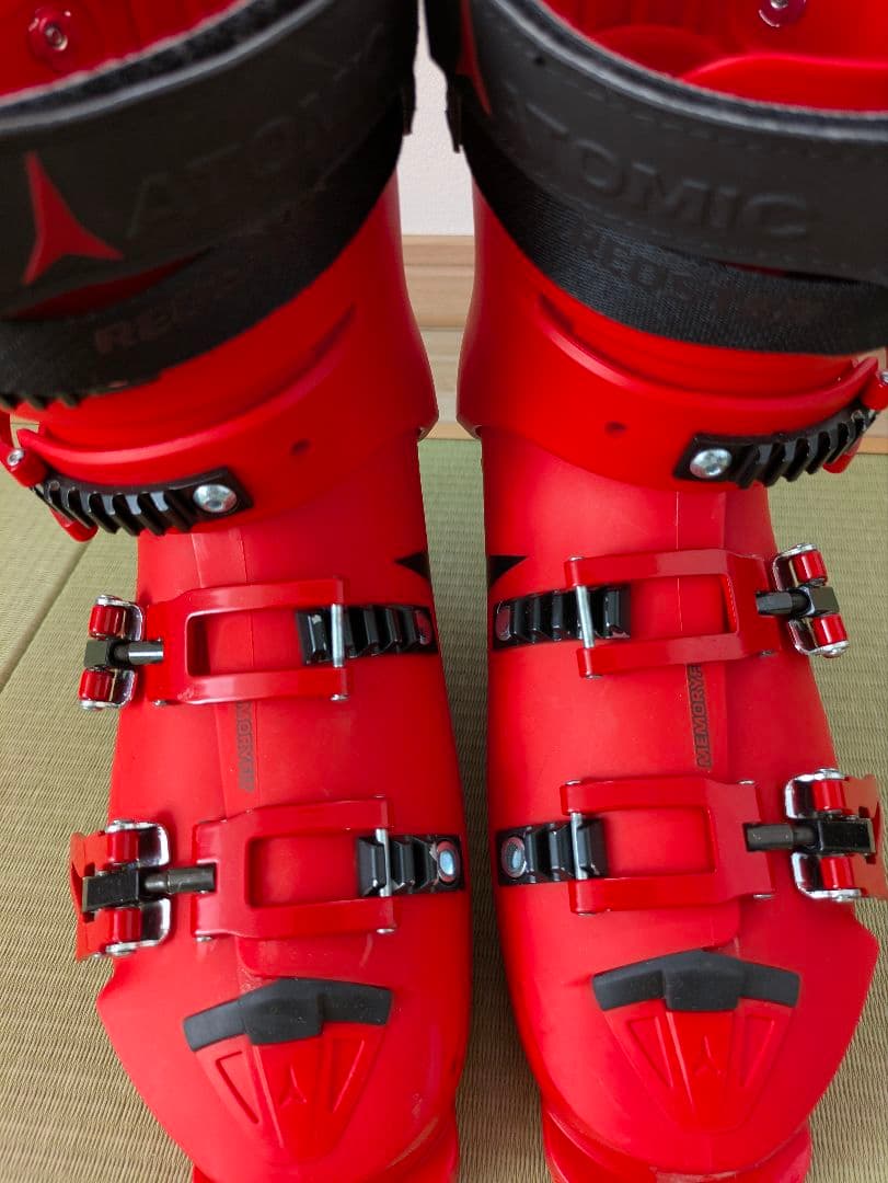 スキー用ブーツ アトミックレッドスター
