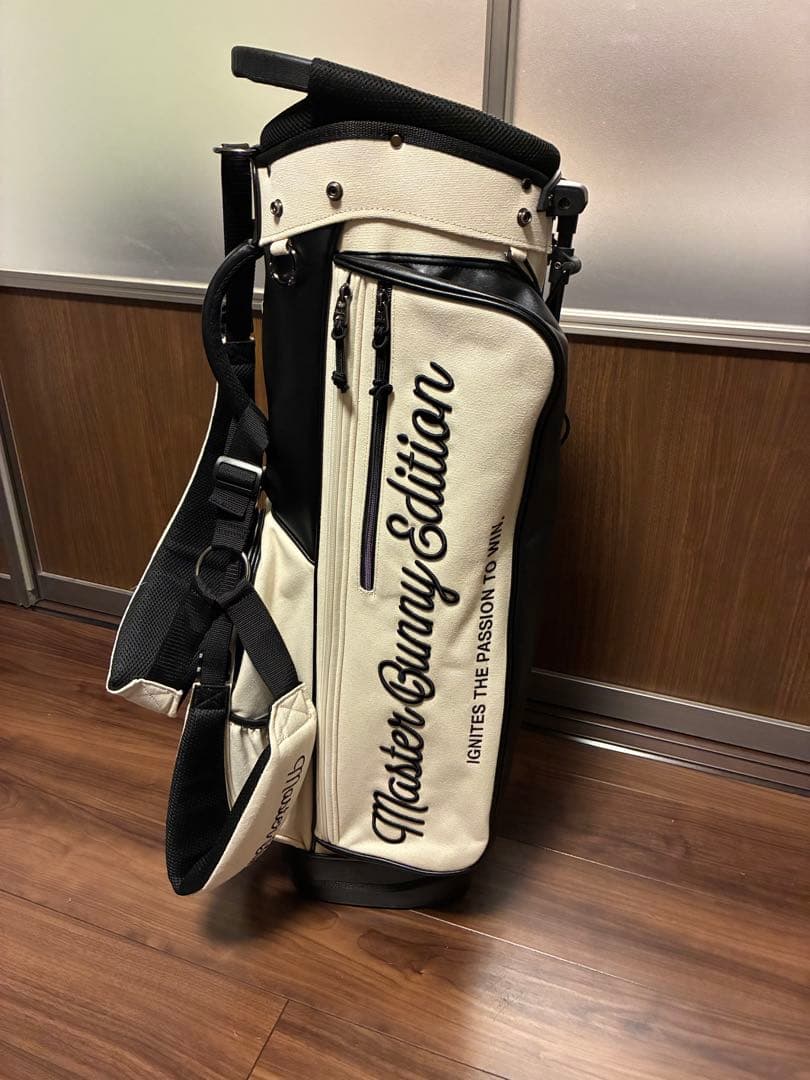 【ほぼ未使用】マスターバニーエディション　キャディバッグ　2025年モデル