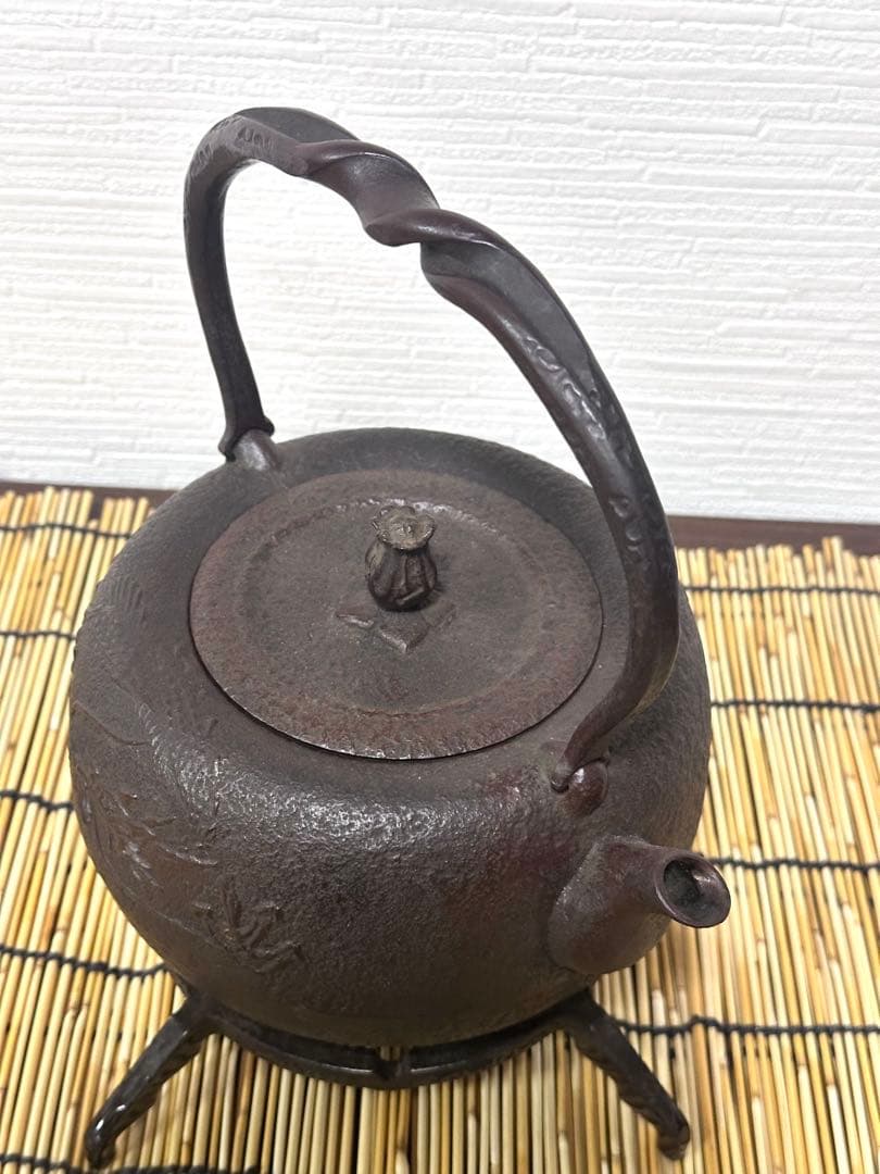 新品、栞、タグ２種付　南部水沢　岩戸賢一郎造　１５型　丸型　龍文様　南部鉄瓶