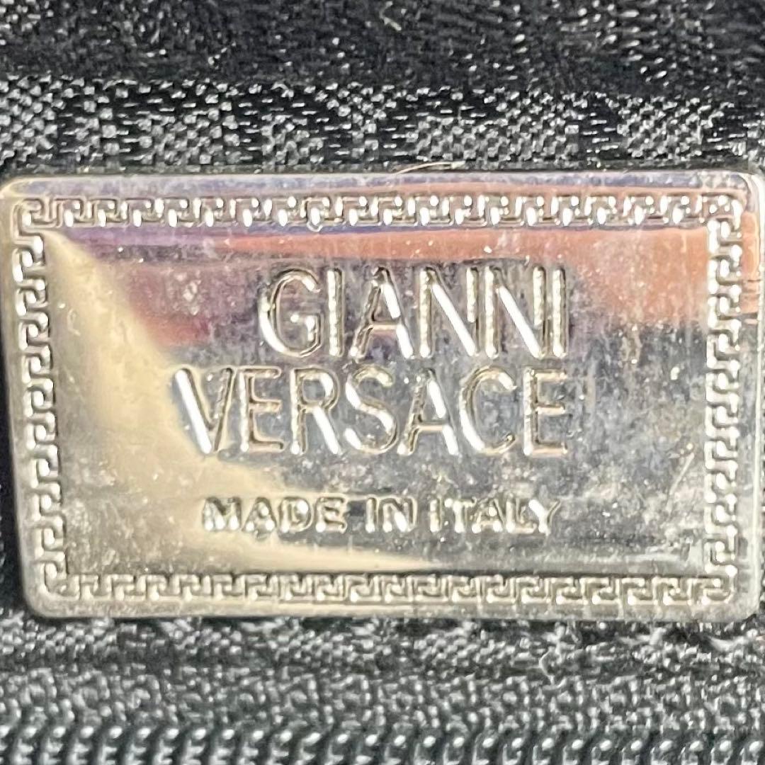 極美品 GIANNI VERSACE レザー クラッチバッグ メデューサ 黒