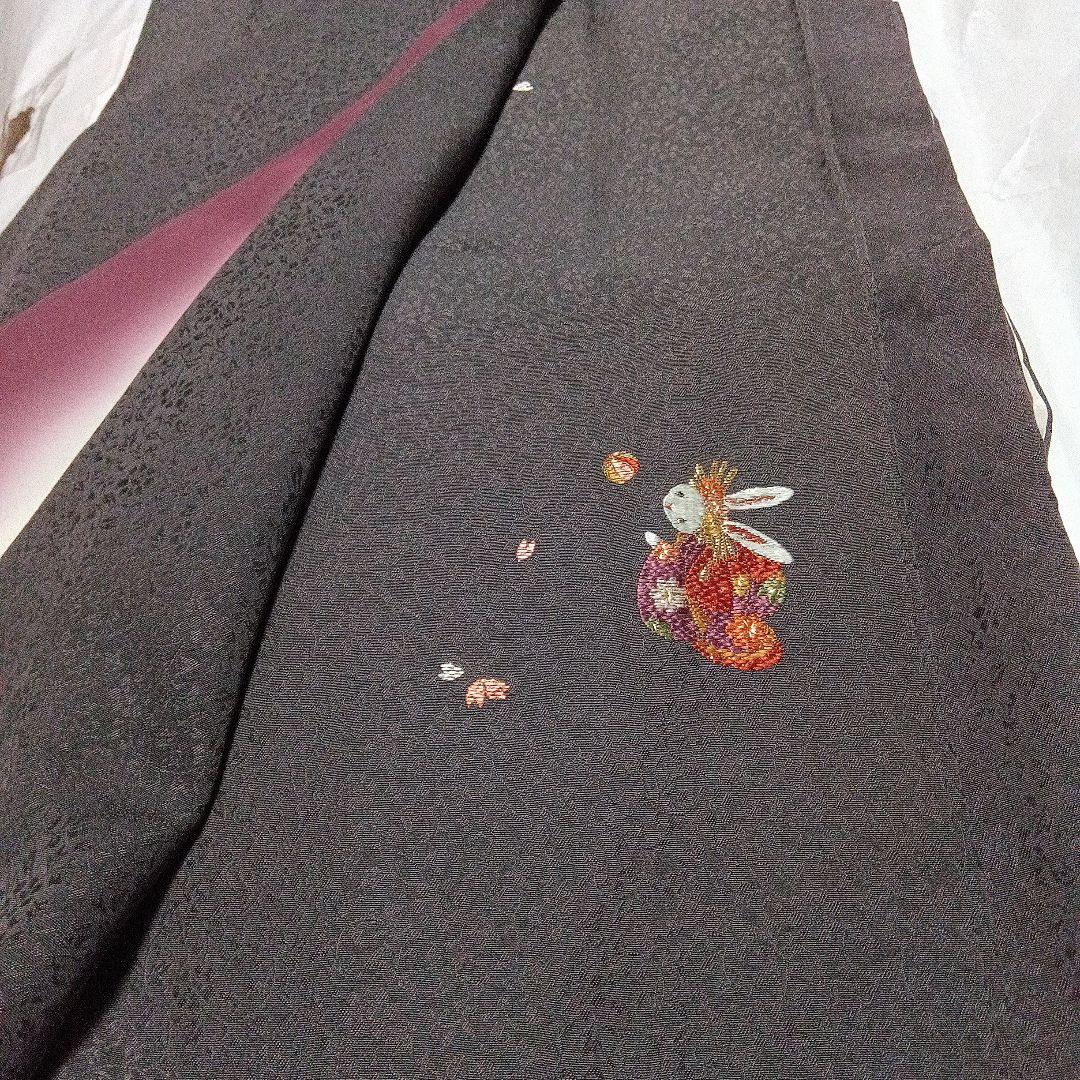 附下げ　 栗茶色 ウサギ刺繍