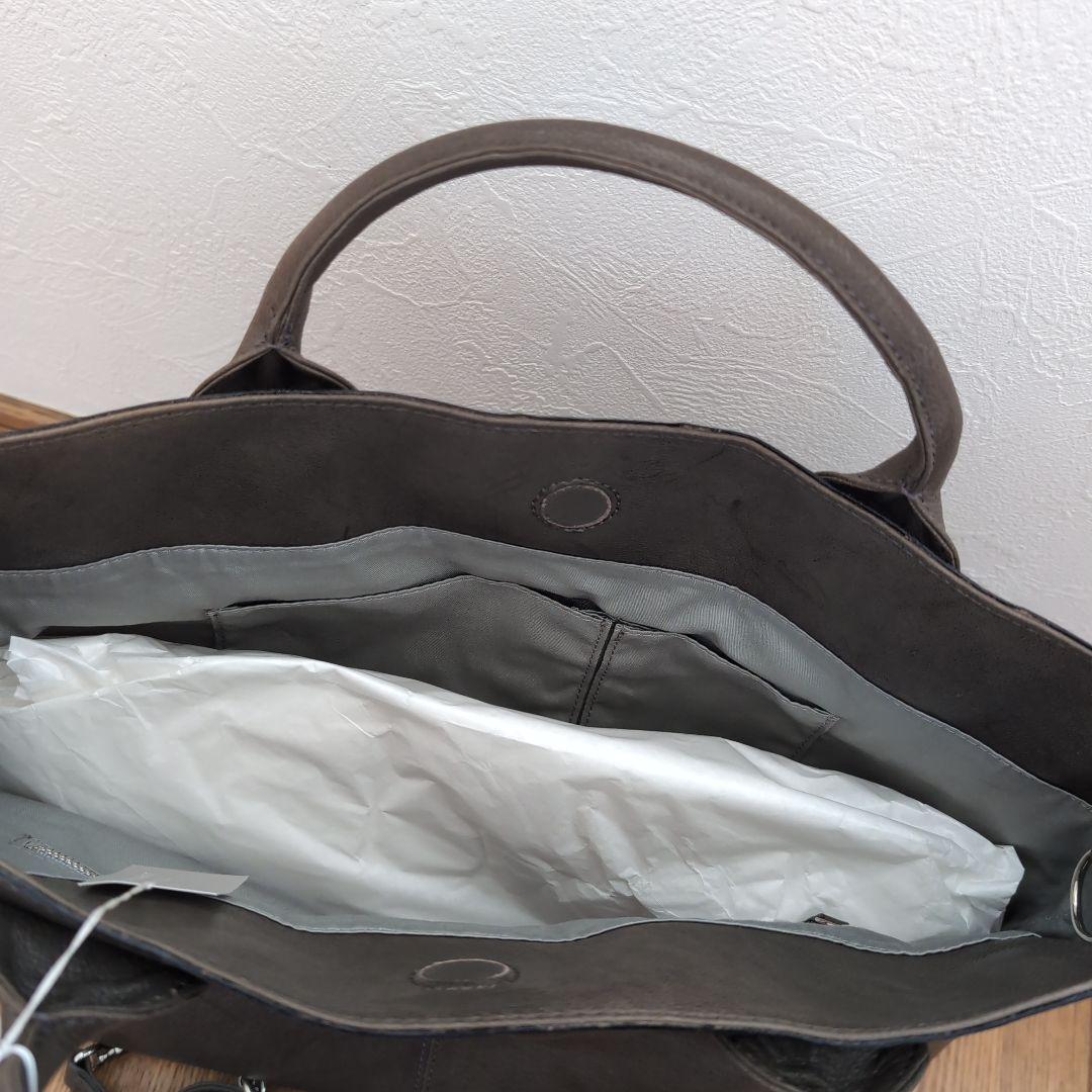 新品未使用マーガレットハウエル　レザートートバッグ　ダークグレータグ付