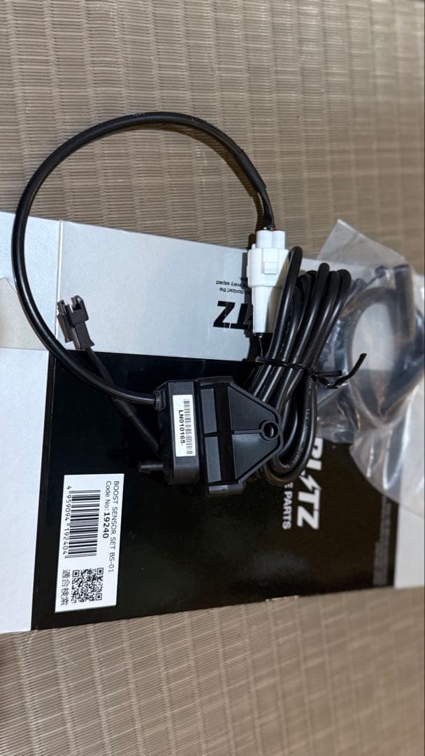 m*i様 BLITZ JUNCTION BOXとBOOST SENSOR