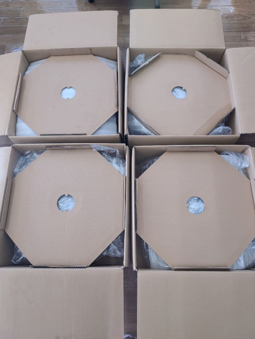 キャラバン　新車取り外し　15インチ スチールホイール×ホイールキャップセット①