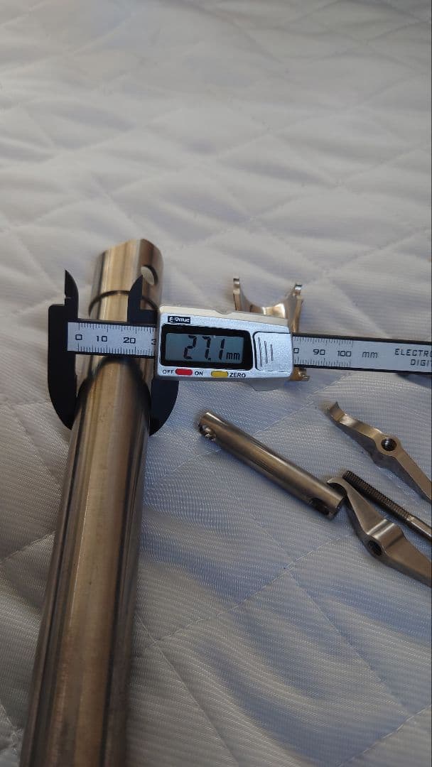 チタン製シートポスト 27.1mm 370mm