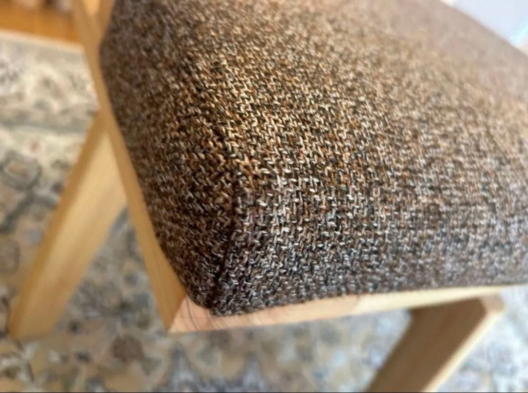 ☆ダイニングチェア 椅子　回転　アーム付き　肘置き　二脚目