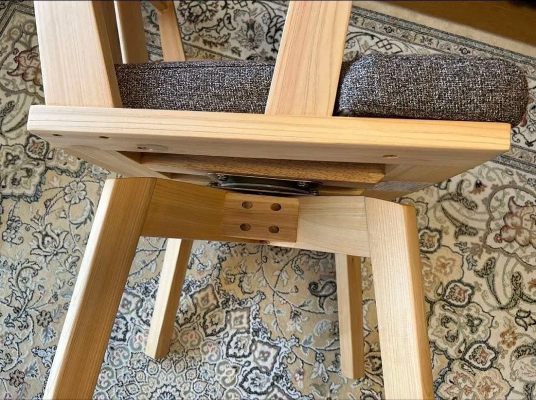 ☆ダイニングチェア 椅子　回転　アーム付き　肘置き　二脚目