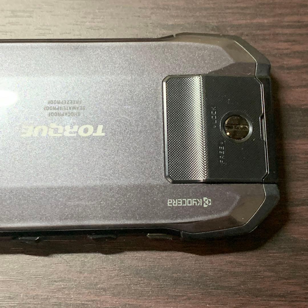 京セラ TORQUE G04 KYV46 ブラック SIMフリー