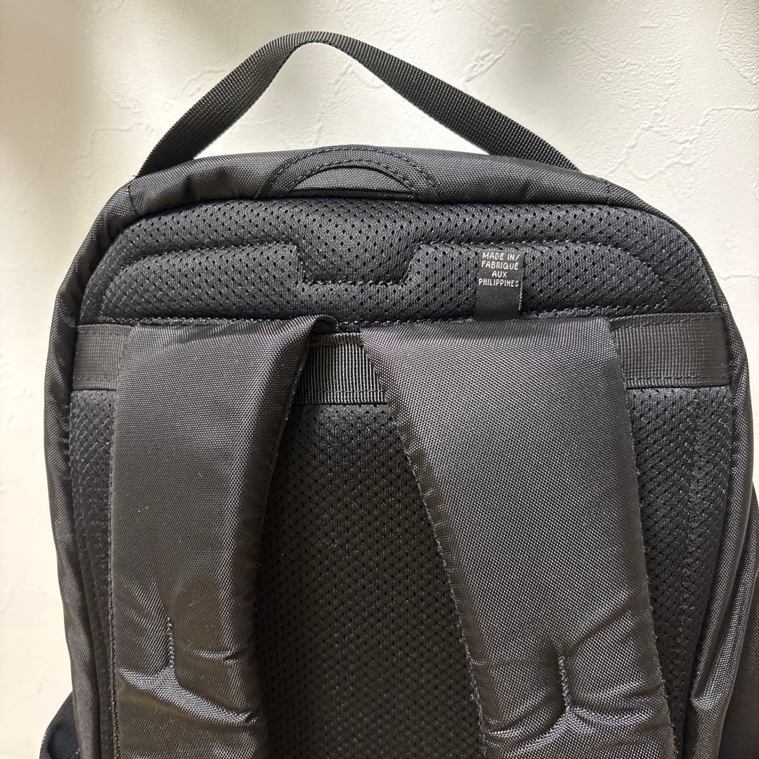 ARC'TERYX ブラック バックパック マンティス26