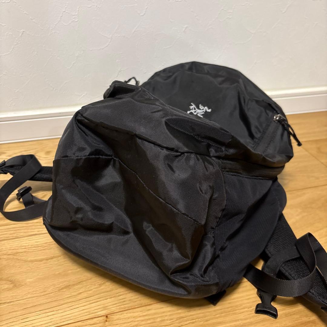 ARC'TERYX ブラック バックパック マンティス26