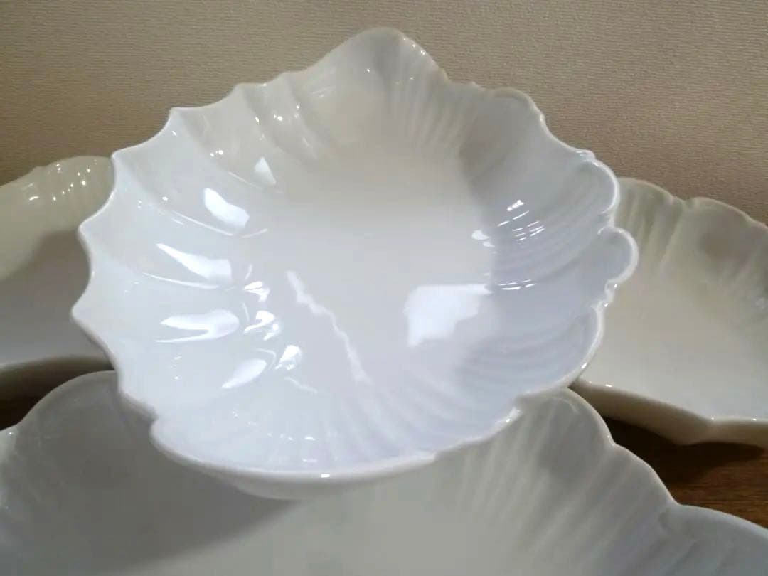 リチャードジノリ ベッキオホワイト シェルディッシュM、4枚