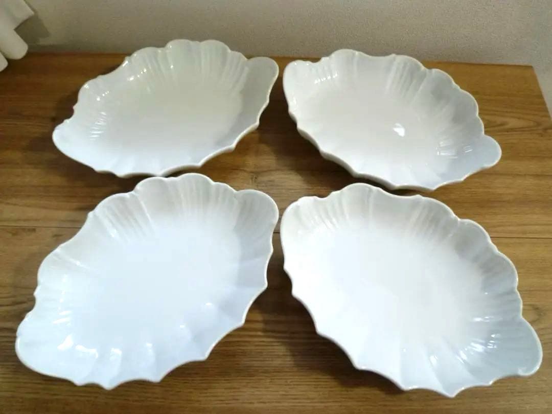 リチャードジノリ ベッキオホワイト シェルディッシュM、4枚