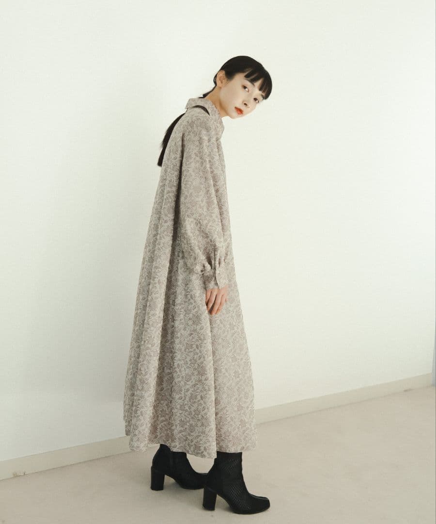 foufou ジャカードボタンダウンワンピース