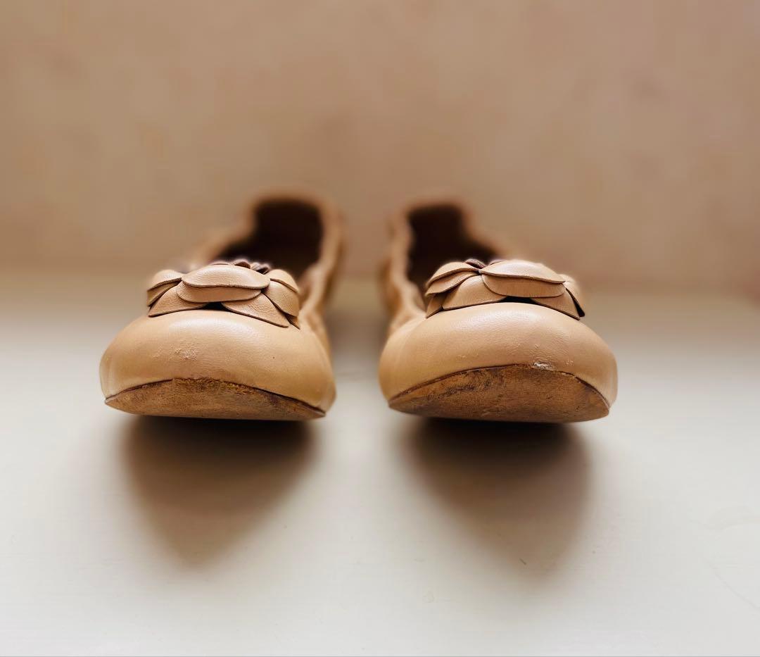 CHANEL ベージュ フラットシューズ