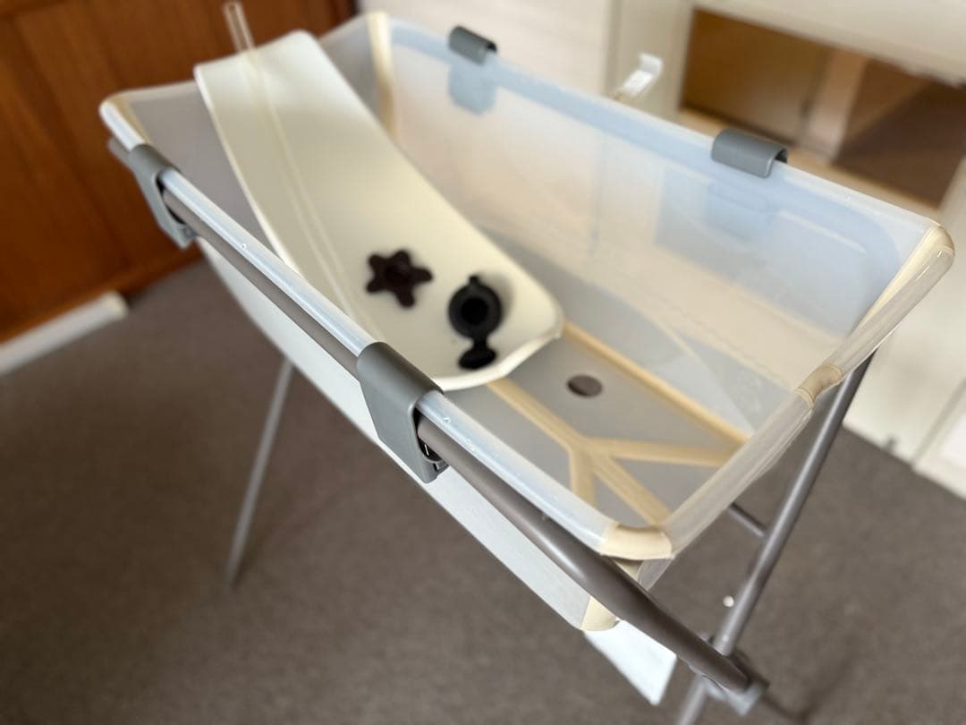 ストッケ　ベビーバス+ニューボーンサポート+スタンド　3点セット