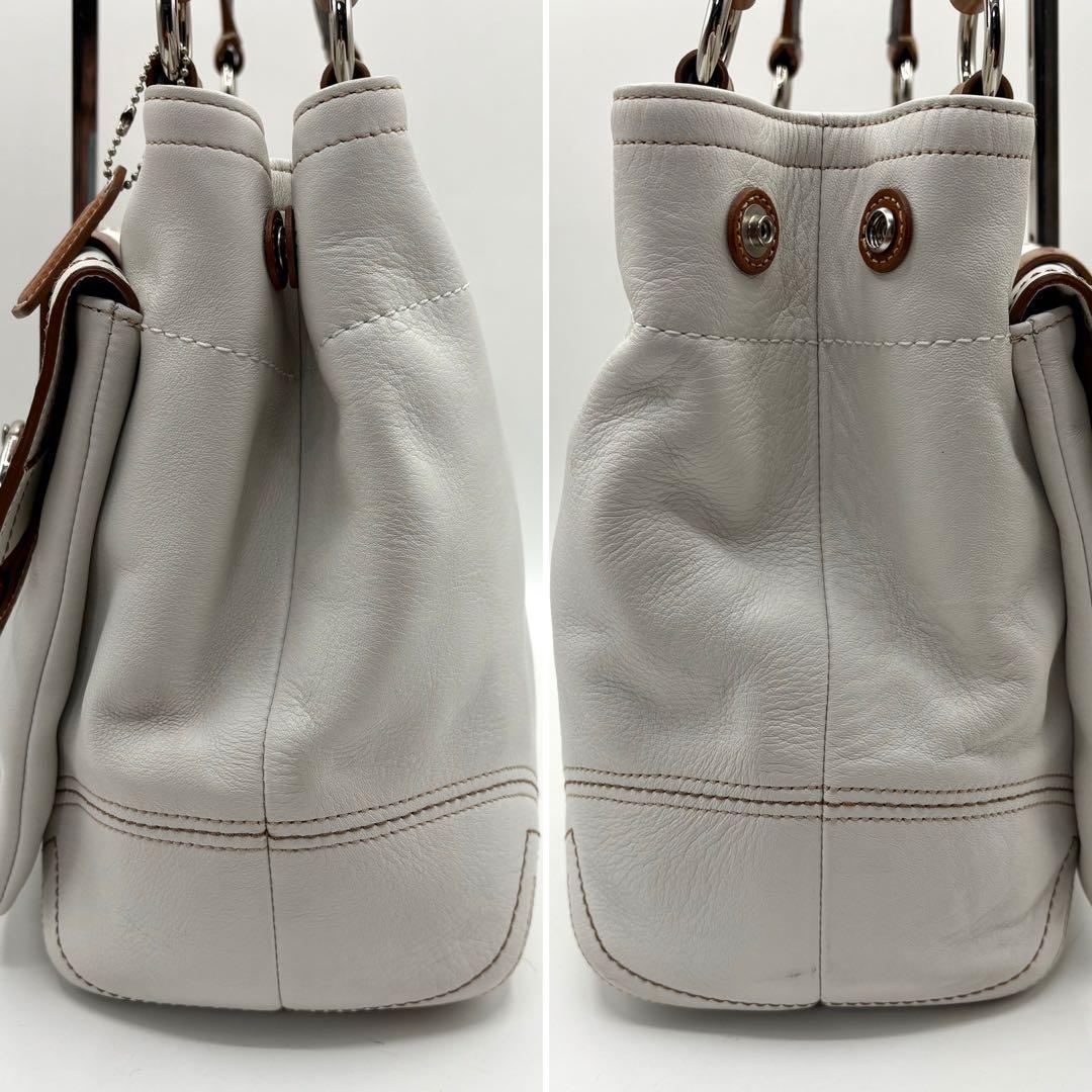 バッグ COACH soho double pocket tote bag White
