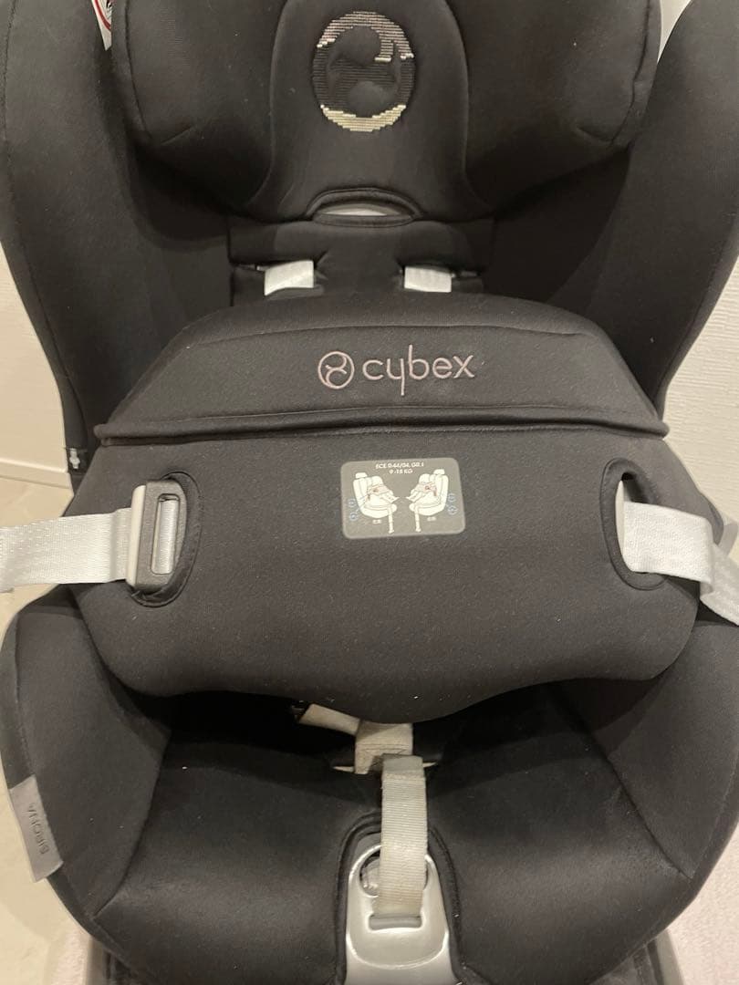 J*r様 cybex SIRONA シローナ　チャイルドシート ブラック