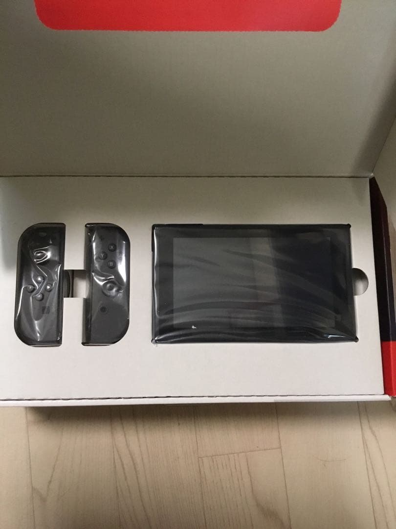 ［新品未使用］任天堂Switch 本体 グレー