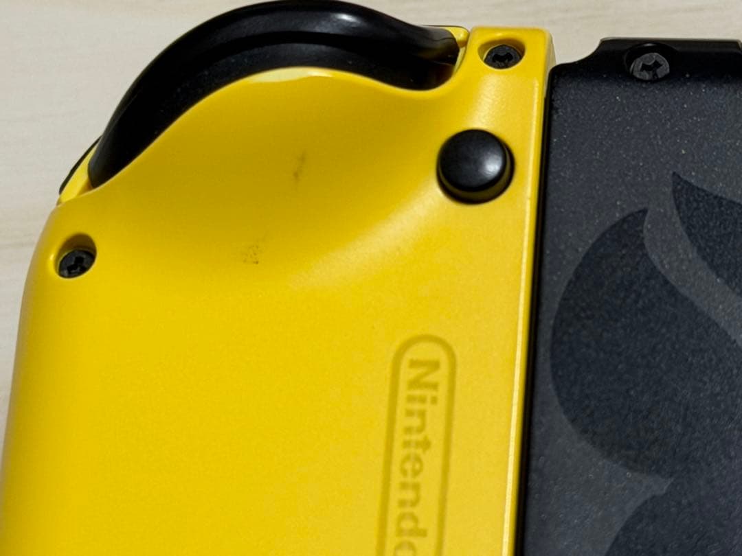 美品 Nintendo Switch ポケモンlet's go ピカブイ 本体