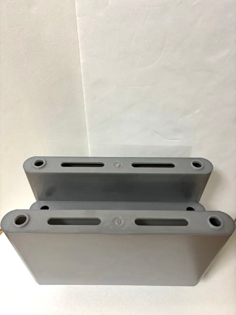 送料無料♪美品カルテル　マガジンラック　グレー　イタリア製　早め希望　値下げ不可