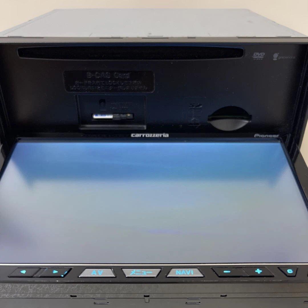 パイオニアカーナビゲーションシステム AVIC-ZH77 と C2R-CHY4