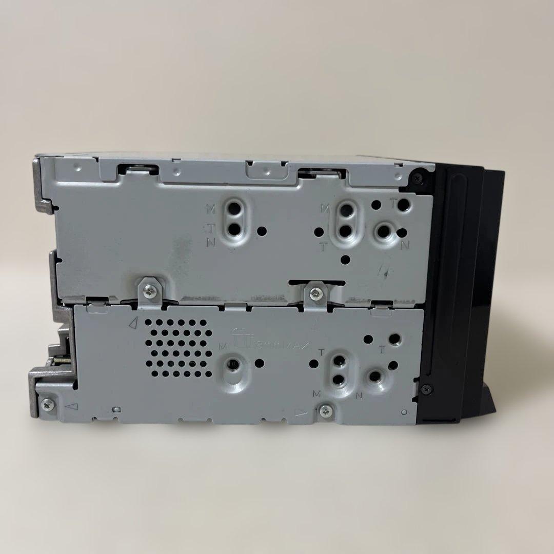 パイオニアカーナビゲーションシステム AVIC-ZH77 と C2R-CHY4