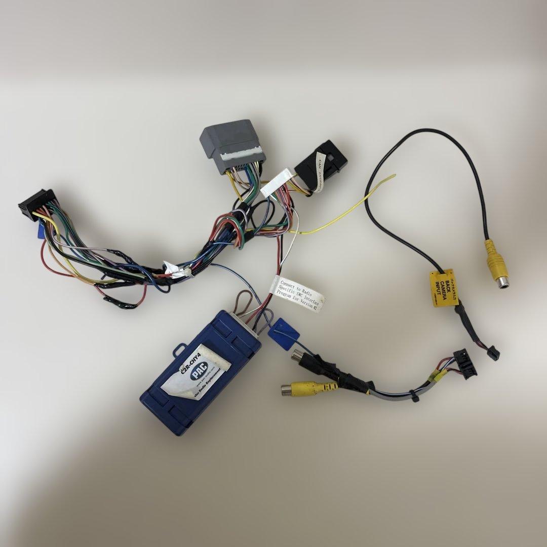 パイオニアカーナビゲーションシステム AVIC-ZH77 と C2R-CHY4